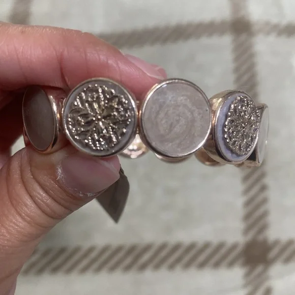 NWT Charming Charlie Easter Purple Light Bracelet - Picture 4 of 5